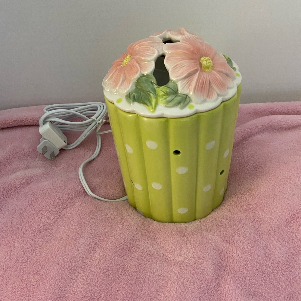 New Floral Ceramic Electric Wax Warmer - Green, pink and white.